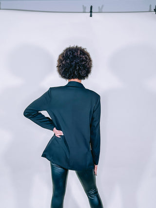 Black Single-Breasted Blazer